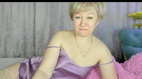 MelaniaMia online show from March 1, 8:13 am