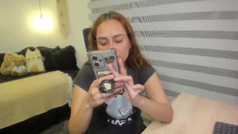 Mia   online show from March 2, 9:42 pm