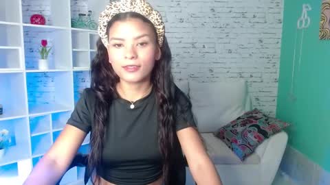 Mia online show from February 27, 11:48 pm