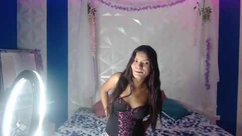 Mia online show from January 31, 7:08 pm