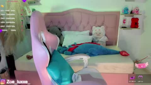 Mia online show from July 14, 9:19 pm