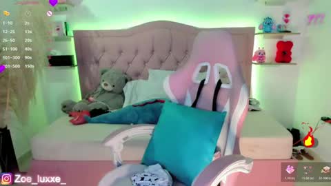 Mia online show from June 21, 10:03 pm