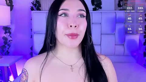 Mia online show from May 7, 11:36 am