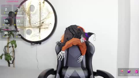 Mia online show from October 9, 12:53 pm