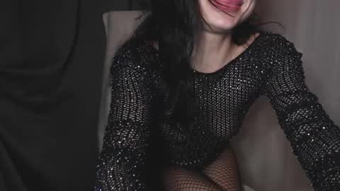 miaaasuuu online show from March 31, 9:59 pm