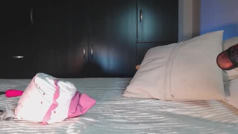 Mia  online show from September 11, 10:43 pm