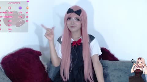 Mia online show from December 16, 6:49 pm