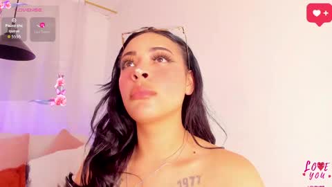 miaamillerr1 online show from March 27, 7:58 pm