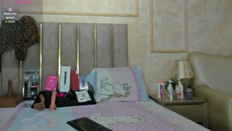 Miaasummer online show from May 11, 11:34 am