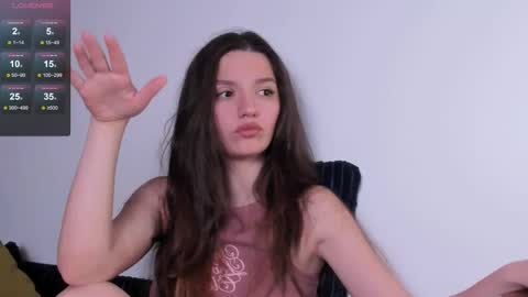 mia online show from May 25, 6:18 pm