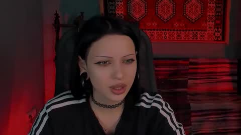 MiaCain online show from September 30, 6:02 pm