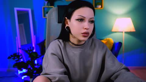 MiaCain online show from September 28, 4:34 pm