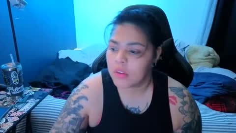 Mia online show from May 17, 2:11 am
