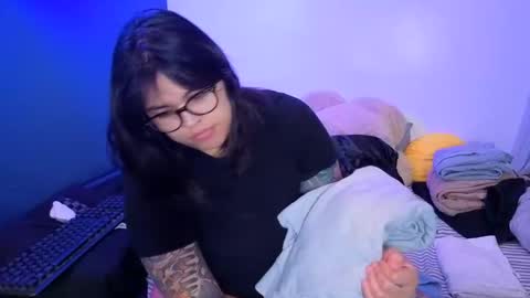 Mia online show from May 23, 3:16 am
