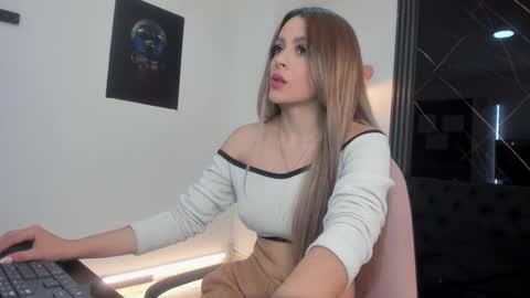 MiaCarper online show from December 17, 9:08 pm