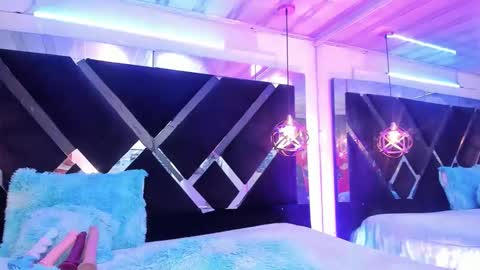 Mia online show from March 14, 4:02 am