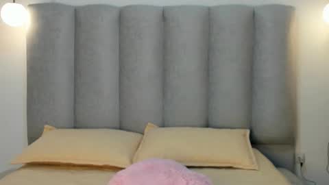 miacleark online show from March 14, 11:28 pm