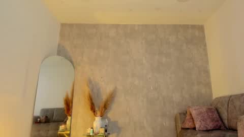 miacooper online show from December 10, 1:00 pm