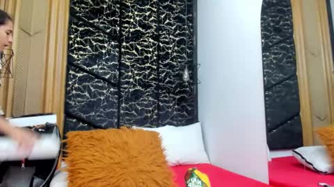 MiaCours online show from May 24, 2:16 pm