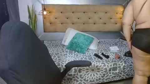 miacurvylovel online show from September 20, 4:33 am