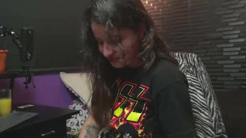 Mia online show from October 12, 2:47 am