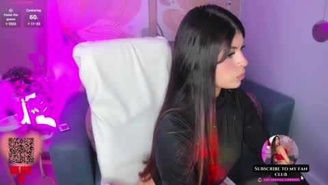 Mia online show from January 21, 8:00 pm