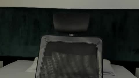 MiaDVN online show from November 4, 8:47 pm