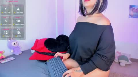Mia Engels  online show from May 3, 3:04 pm