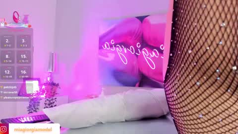 Mia  online show from May 14, 7:09 pm