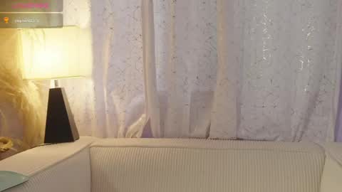 Mia Gomez online show from May 7, 2:10 pm