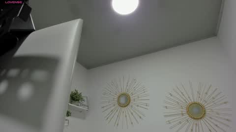 Miah Collins online show from January 17, 8:56 am