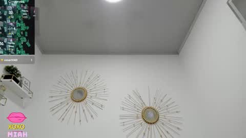 Miah Collins online show from November 19, 11:32 am