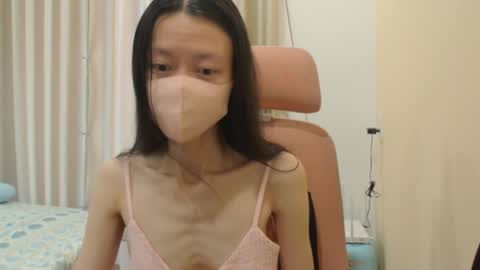 miahchan68 online show from April 8, 6:26 am