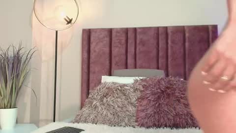 miahertz online show from October 16, 1:41 am