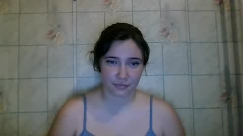 Mia online show from June 25, 2:51 pm