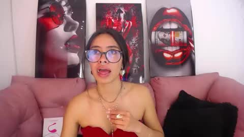 miahotcs online show from May 15, 6:32 pm