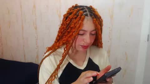 miakimky online show from December 20, 4:55 pm