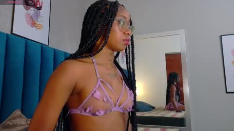 Mia  online show from May 4, 12:42 pm