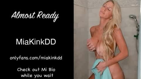 Mia online show from May 23, 5:44 pm
