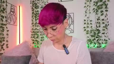 Mia Morgann online show from March 28, 3:00 pm