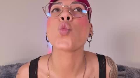 Mia Morgann online show from November 27, 2:53 pm