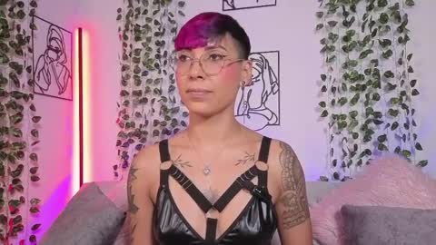 Mia Morgann online show from May 7, 3:49 pm