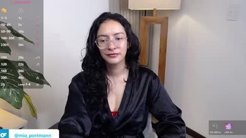 MIAPORTMANN online show from May 10, 11:56 am
