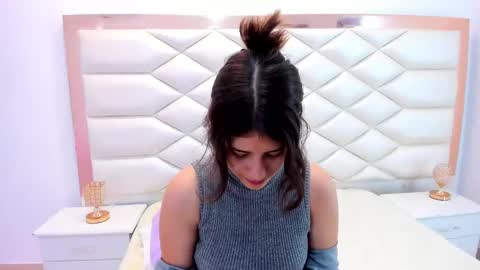 Snapshot of miaqueen021 chatting on February 20, 12:25 pm Sweetie Mia online show from February 20, 12:25 pm