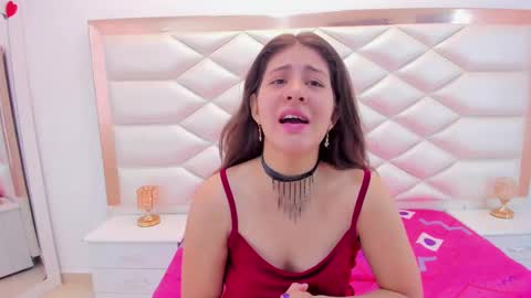 Snapshot of miaqueen021 chatting on March 10, 1:10 pm Sweetie Mia online show from March 10, 1:10 pm