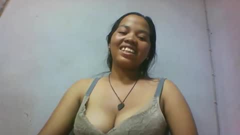 miarii online show from May 7, 3:16 pm