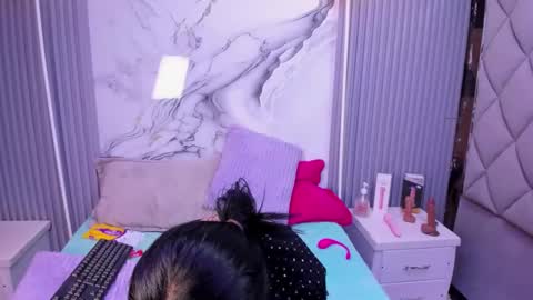 Miarose 69 online show from May 6, 3:21 am