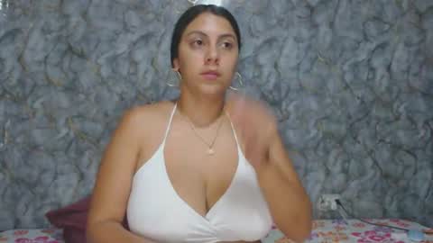 miarouse1531 online show from April 3, 7:28 am