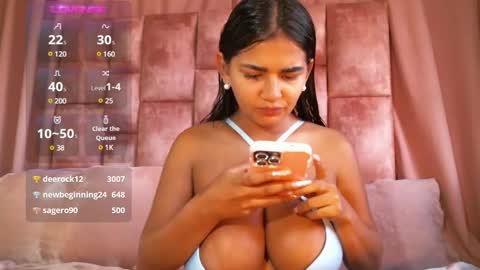 Snapshot of miasandoval_22 chatting on March 10, 8:01 pm miasaandovaal 22 online show from March 10, 8:01 pm
