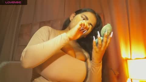 miasaandovaal 22 online show from May 23, 9:46 pm